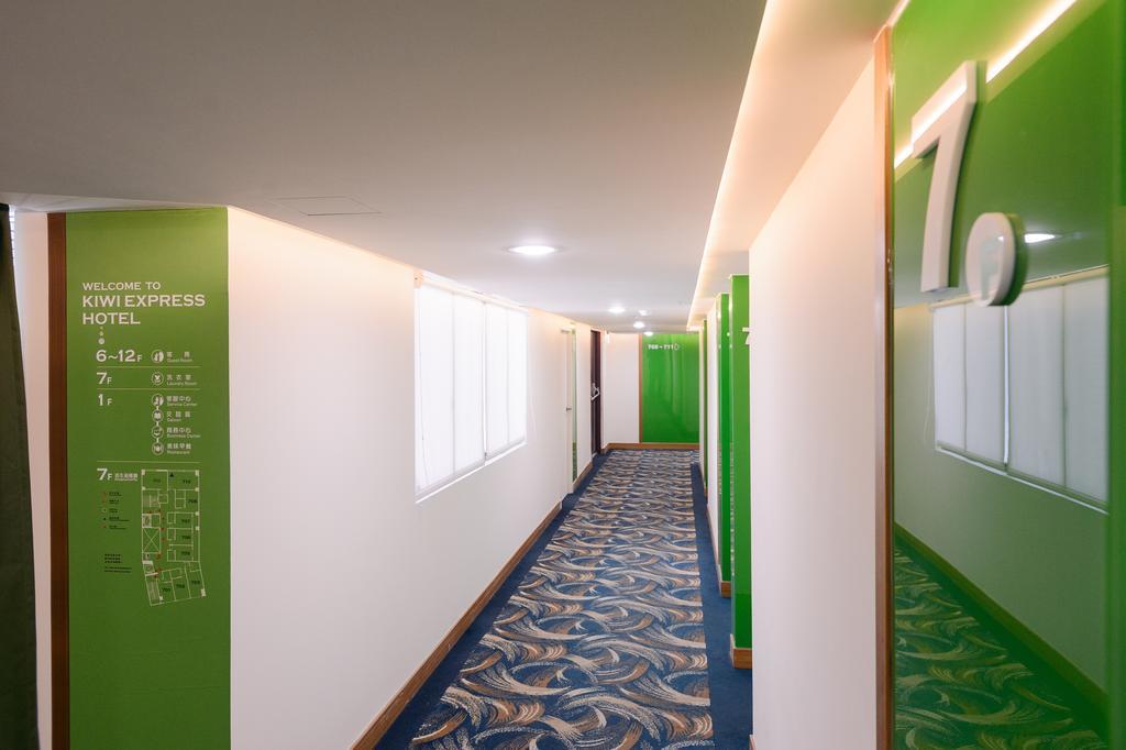 Hotel Kiwi-Taichung Station Branch 1 Esterno foto