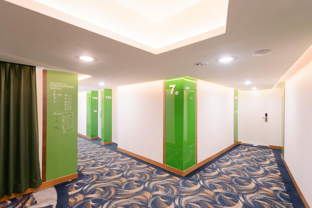 Hotel Kiwi-Taichung Station Branch 1 Esterno foto