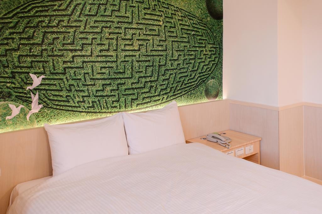 Hotel Kiwi-Taichung Station Branch 1 Esterno foto