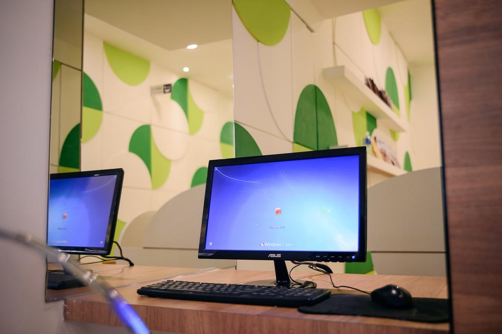 Hotel Kiwi-Taichung Station Branch 1 Esterno foto
