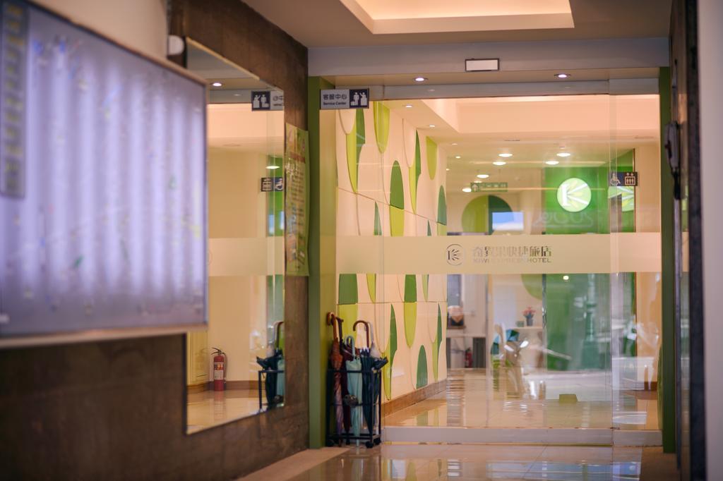 Hotel Kiwi-Taichung Station Branch 1 Esterno foto