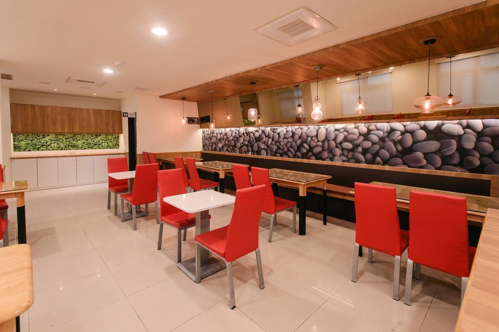 Hotel Kiwi-Taichung Station Branch 1 Esterno foto
